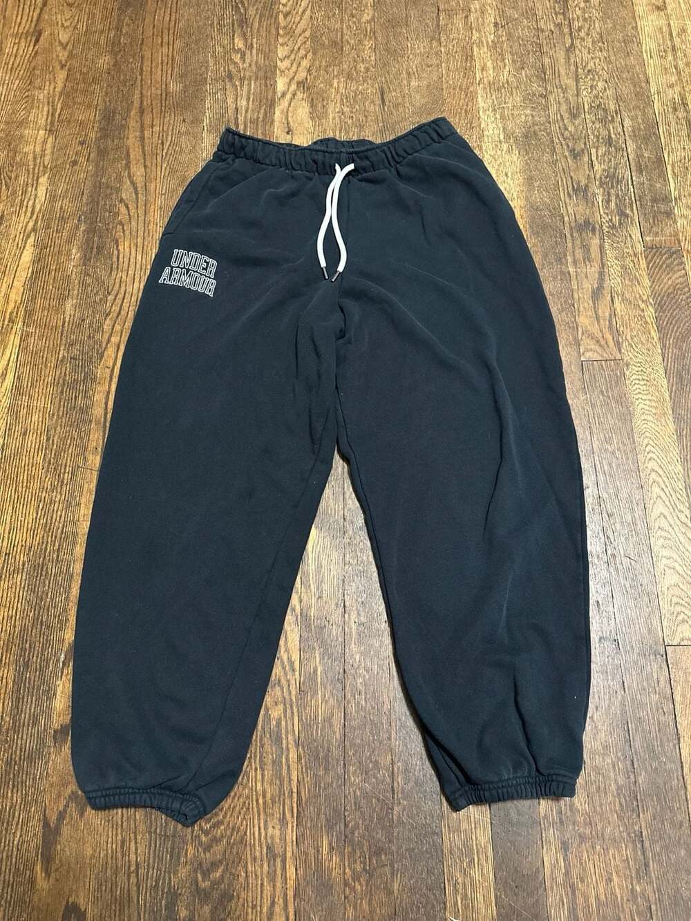 Under Armour Black Sweatpants Joggers w/ College Arch Spellout Logo Drawstring M